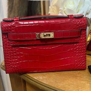 Elegant Red Crocodile-Embossed Clutch